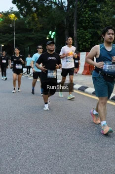 Runner Photo 4296359
