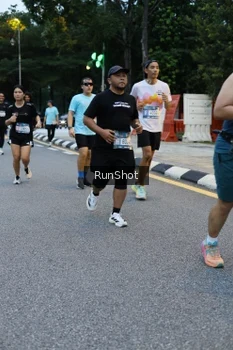 Runner Photo 4296360