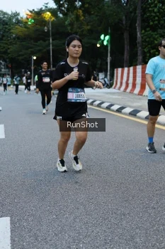 Runner Photo 4296377