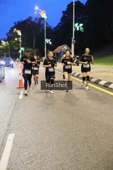 Runner Photo 4296379