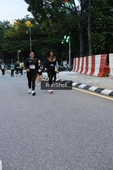 Runner Photo 4296385