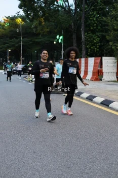 Runner Photo 4296390