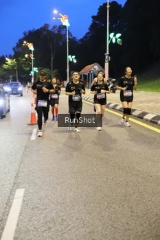 Runner Photo 4296392