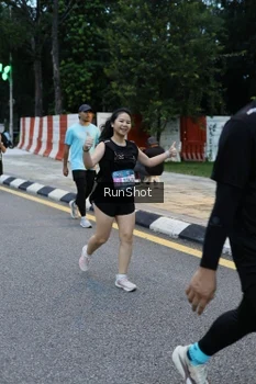 Runner Photo 4296415