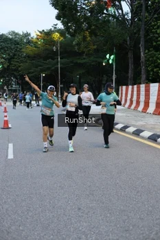 Runner Photo 4296444