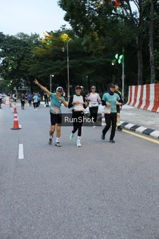 Runner Photo 4296453