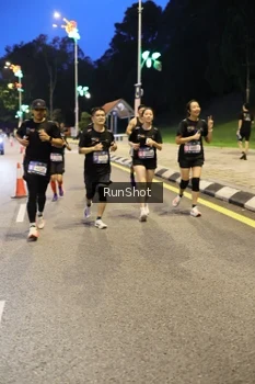 Runner Photo 4296459