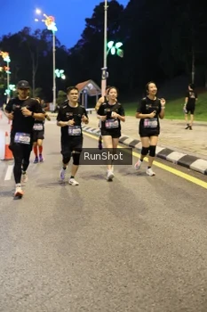 Runner Photo 4296470