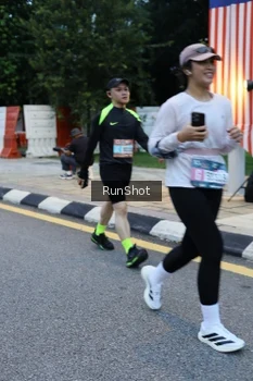 Runner Photo 4296471