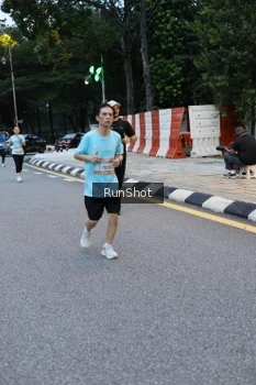 Runner Photo 4296474