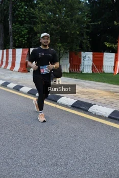 Runner Photo 4296488
