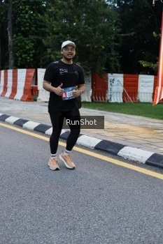 Runner Photo 4296495