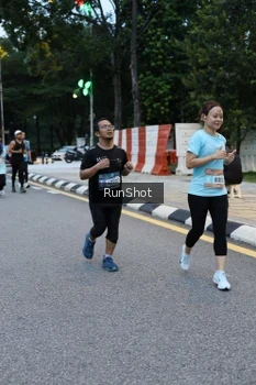 Runner Photo 4296503
