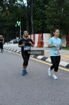 Runner Photo 4296504