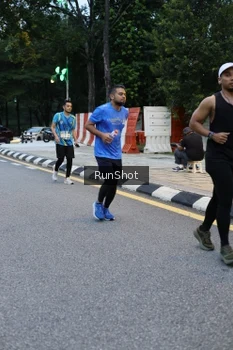 Runner Photo 4296532