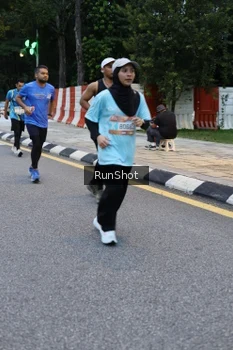 Runner Photo 4296533