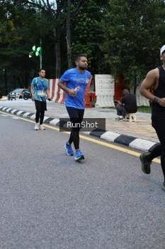 Runner Photo 4296536