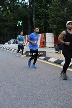 Runner Photo 4296537