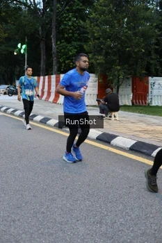 Runner Photo 4296540