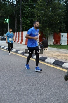 Runner Photo 4296543