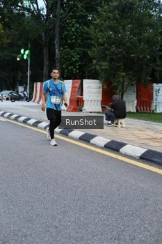 Runner Photo 4296545