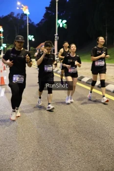 Runner Photo 4296546