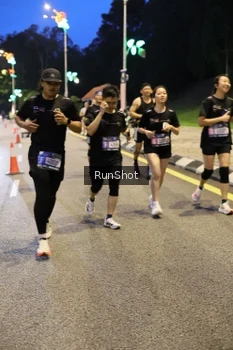 Runner Photo 4296560