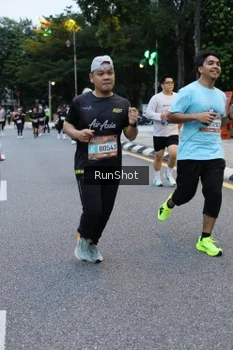 Runner Photo 4296578