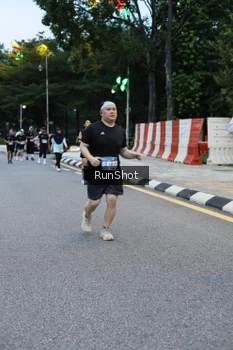 Runner Photo 4296580