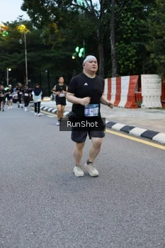 Runner Photo 4296590