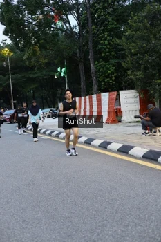 Runner Photo 4296595