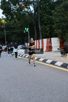 Runner Photo 4296596