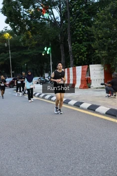 Runner Photo 4296597