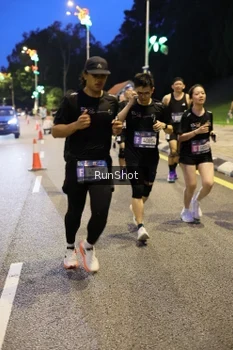 Runner Photo 4296602