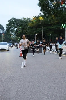 Runner Photo 4296609