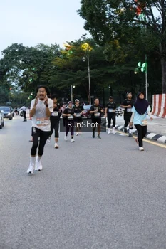 Runner Photo 4296613