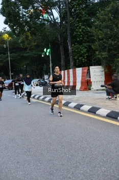 Runner Photo 4296616