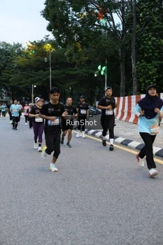 Runner Photo 4296617