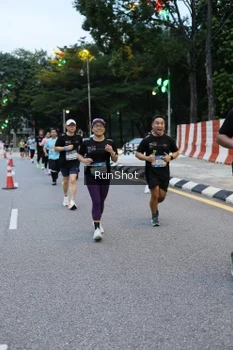 Runner Photo 4296630