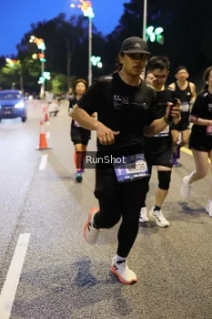 Runner Photo 4296637