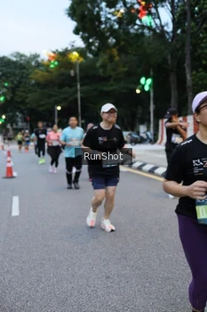 Runner Photo 4296647
