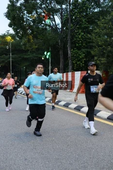 Runner Photo 4296653