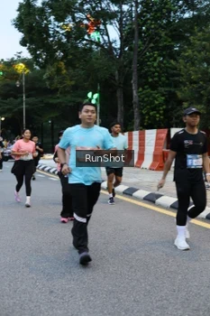 Runner Photo 4296655