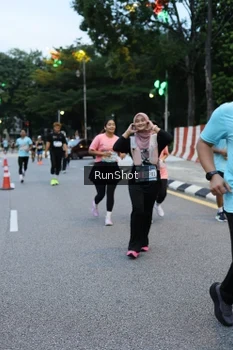Runner Photo 4296664