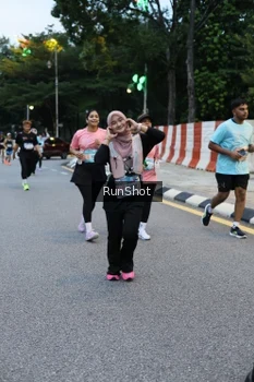 Runner Photo 4296666