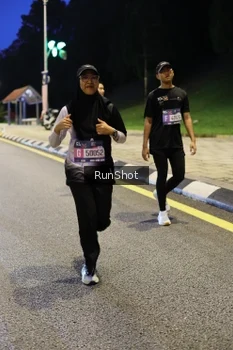Runner Photo 4296670