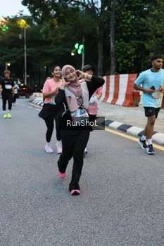 Runner Photo 4296672