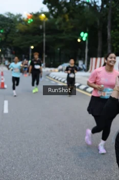 Runner Photo 4296673