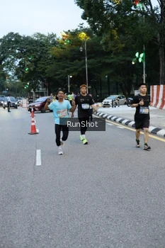 Runner Photo 4296680