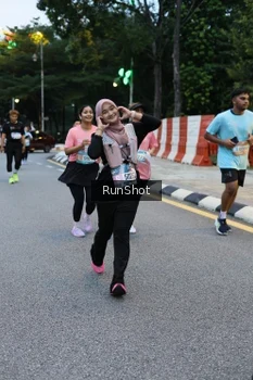 Runner Photo 4296684